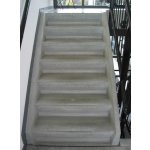Protiskluzový nátěr na betonové schody Mosolut Grip